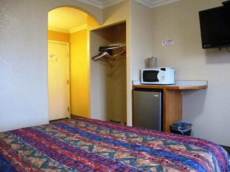 Merrill Field Inn Anchorage Esterno foto
